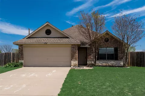 121 Price Cir, Hackberry, TX 75036