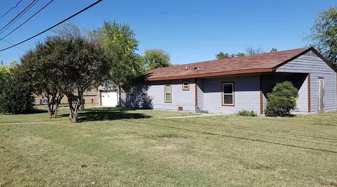 2737 W Camp Wisdom Rd, Dallas, TX 75237