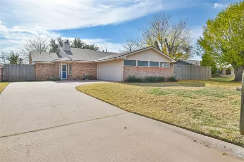 3025 Countryside Dr, Abilene, TX 79606