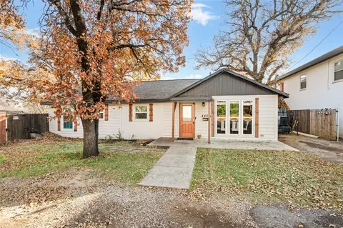 4404 Newman Dr, Haltom City, TX 76117