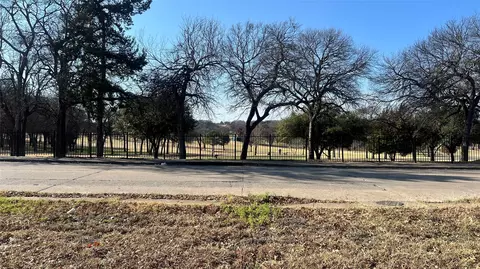 2304 Bonnie View Rd, Dallas, TX 75216