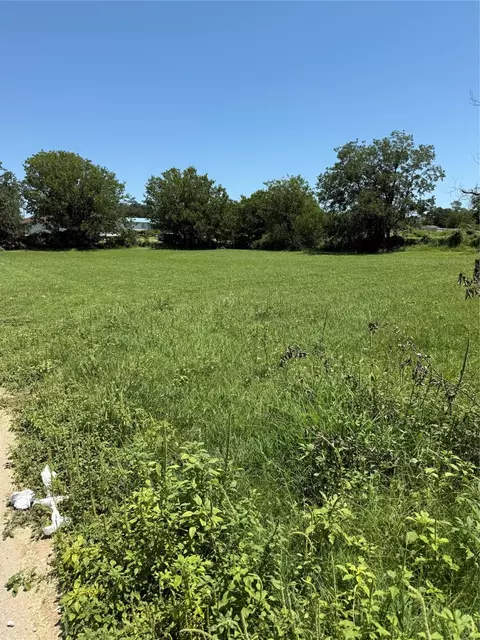 601 E Walcott Ave, Comanche, TX 76442 photo 4