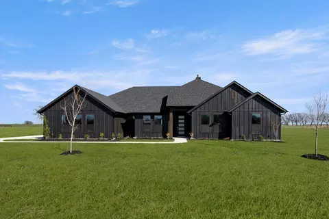 2301 Maywood Ln, Palmer, TX 75152
