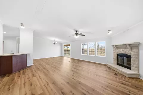 185 Eagle Ridge Rd, Mcgregor, TX 76657 photo 3
