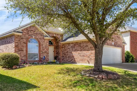5513 Paloma Ct, Fort Worth, TX 76179