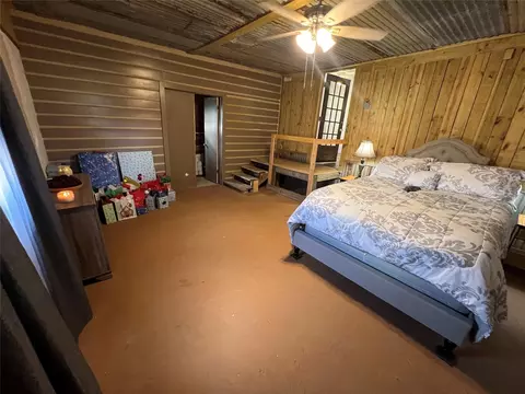 Bedroom - 2183 Fm 1567 E, Como, TX 75431 photo 3 of 4