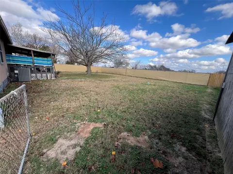 Exterior - 2183 Fm 1567 E, Como, TX 75431 photo 3 of 4