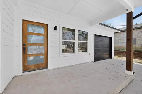 Exterior - 616 E Shepherd St, Denison, TX 75021 photo 4 of 6