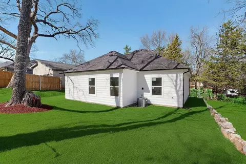 Exterior - 616 E Shepherd St, Denison, TX 75021 photo 6 of 6