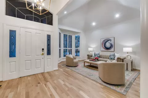 7322 Lane Park Dr, Dallas, TX 75225