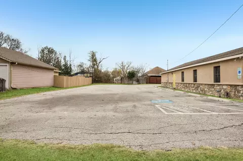 1734 Nomas St, Dallas, TX 75212