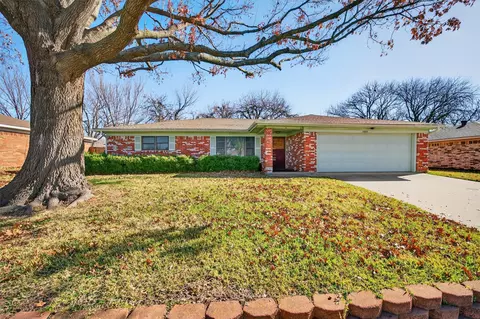 3213 Bordeaux St, Sherman, TX 75090