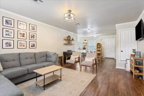 401 Mahon Hollow Dr, Waco, TX 76704