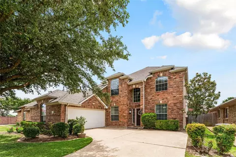 106 Foxwood Ln, Red Oak, TX 75154