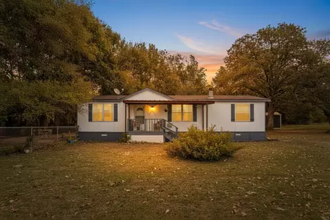 235 Wonder Dr, Springtown, TX 76082