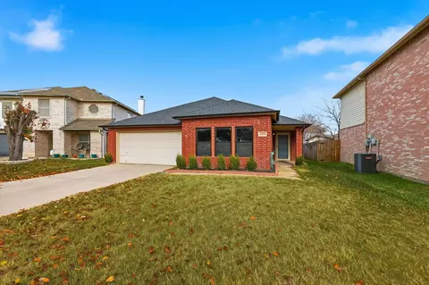 4121 Tupelo Trl, Fort Worth, TX 76244