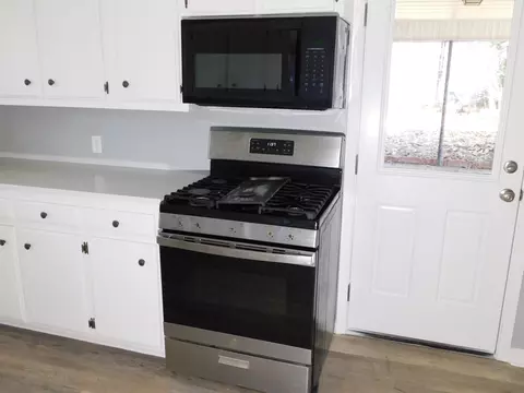 Kitchen - 204 NW 3rd St, Springhill, LA 71075 photo 2 of 3