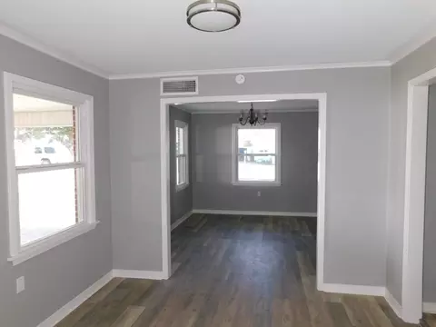 Living - 204 NW 3rd St, Springhill, LA 71075 photo 3 of 5