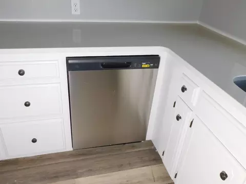 Kitchen - 204 NW 3rd St, Springhill, LA 71075 photo 3 of 3