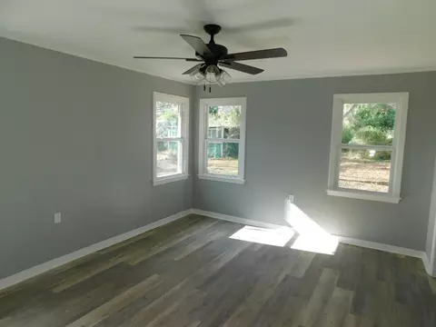 Living - 204 NW 3rd St, Springhill, LA 71075 photo 5 of 5