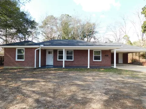 Exterior - 204 NW 3rd St, Springhill, LA 71075 photo 2 of 8