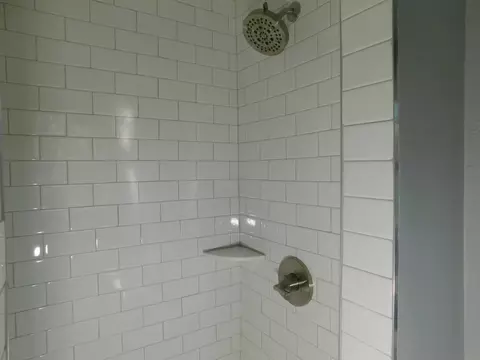 Bath - 204 NW 3rd St, Springhill, LA 71075 photo 2 of 5