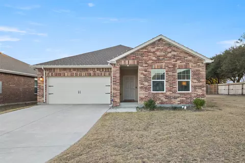 1645 Shadow Hawk Dr, Haslet, TX 76052