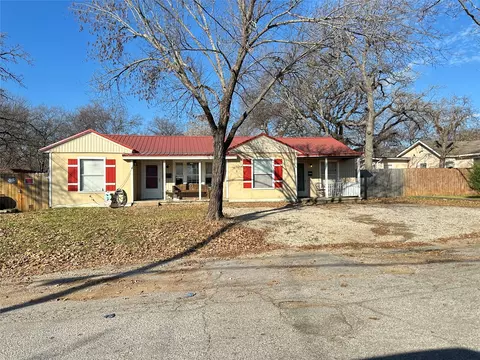 2940 Hunter St, Fort Worth, TX 76112