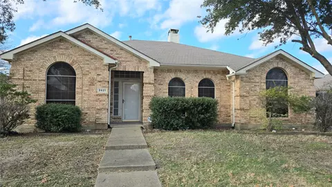2621 Ash Crk, Mesquite, TX 75181