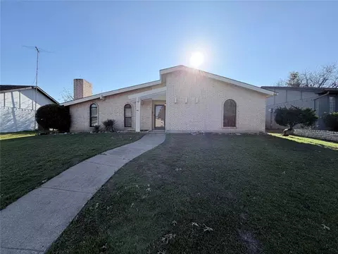 1380 Cherry Hill Ln, Lewisville, TX 75067