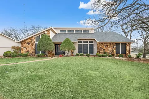 7260 Hudson Cemetery Rd, Mansfield, TX 76063