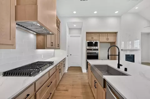 Kitchen - 4117 Keya Dr, Celina, TX 75078 photo 3 of 4