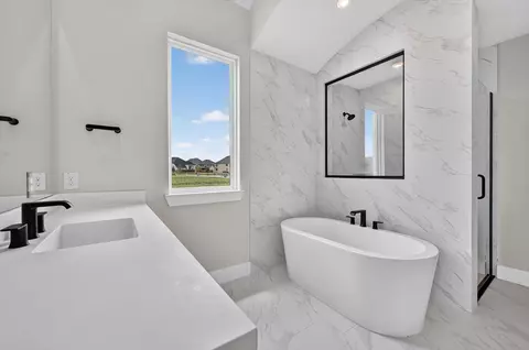 Bath - 4117 Keya Dr, Celina, TX 75078 photo 1 of 3