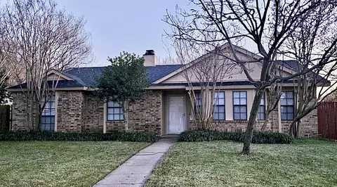 509 Chestnut Dr, Grand Prairie, TX 75052