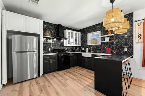 Kitchen - 3100 N 27th St, Waco, TX 76708 photo 2 of 2