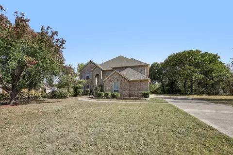 6350 Rogers Dr, North Richland Hills, TX 76182