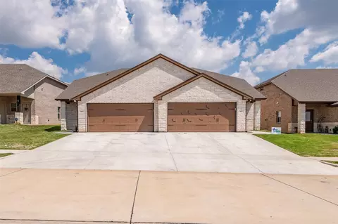 718 Rolling Terrace Cir, Granbury, TX 76049