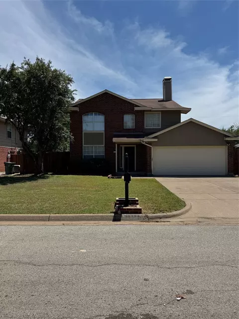 1114 Cherrytree Dr, Arlington, TX 76001