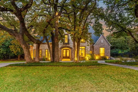 3049 Loch Meadow Ct, Southlake, TX 76092