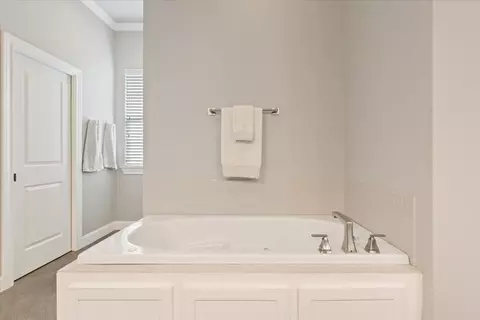 Bath - 3416 Edward Dr, Waco, TX 76708 photo 5 of 10