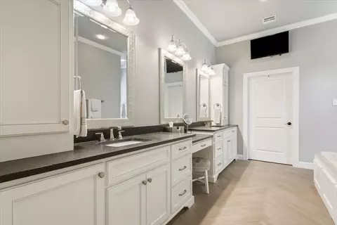 Bath - 3416 Edward Dr, Waco, TX 76708 photo 3 of 10