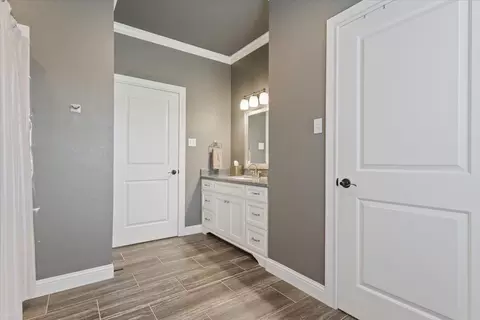 Bath - 3416 Edward Dr, Waco, TX 76708 photo 8 of 10