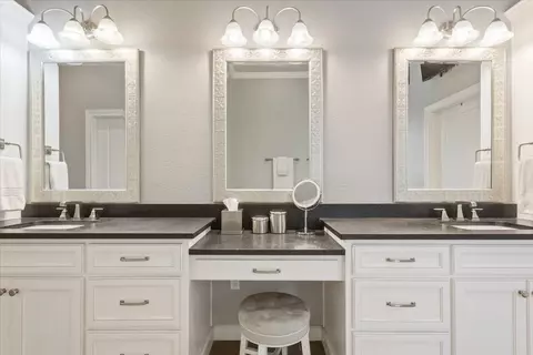 Bath - 3416 Edward Dr, Waco, TX 76708 photo 2 of 10