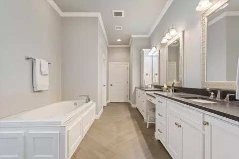 Bath - 3416 Edward Dr, Waco, TX 76708 photo 4 of 10