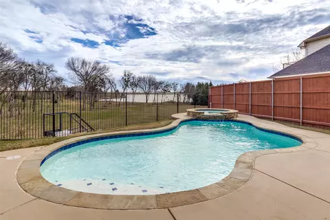 Exterior - 1802 Benedict Ct, Rowlett, TX 75088 photo 4 of 7