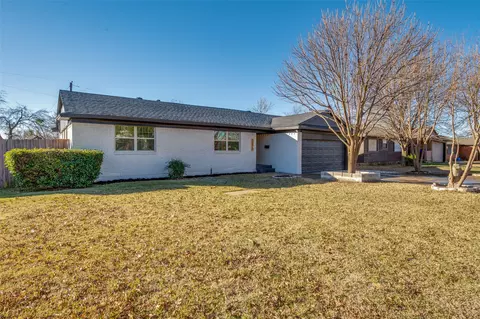 3072 Mark Twain Dr, Farmers Branch, TX 75234
