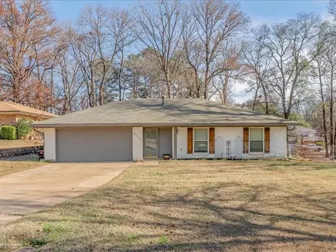 3112 Heatherbrook Dr, Haughton, LA 71037