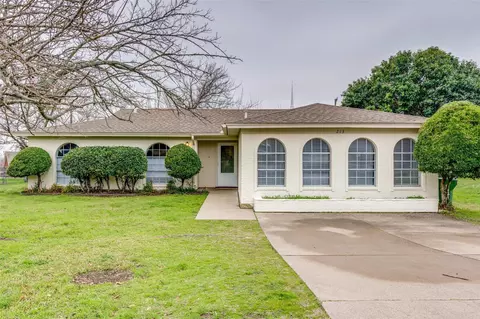 213 Rolling Hills Dr, Aledo, TX 76008