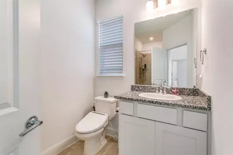 Bath - 1436 Eagle Feather Way, Haslet, TX 76052 photo 3 of 5
