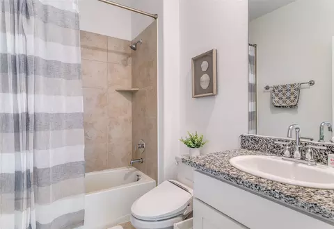 Bath - 1436 Eagle Feather Way, Haslet, TX 76052 photo 5 of 5